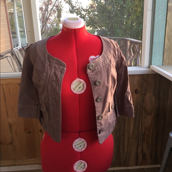 Cropped Jacket - Picture 3 of 3